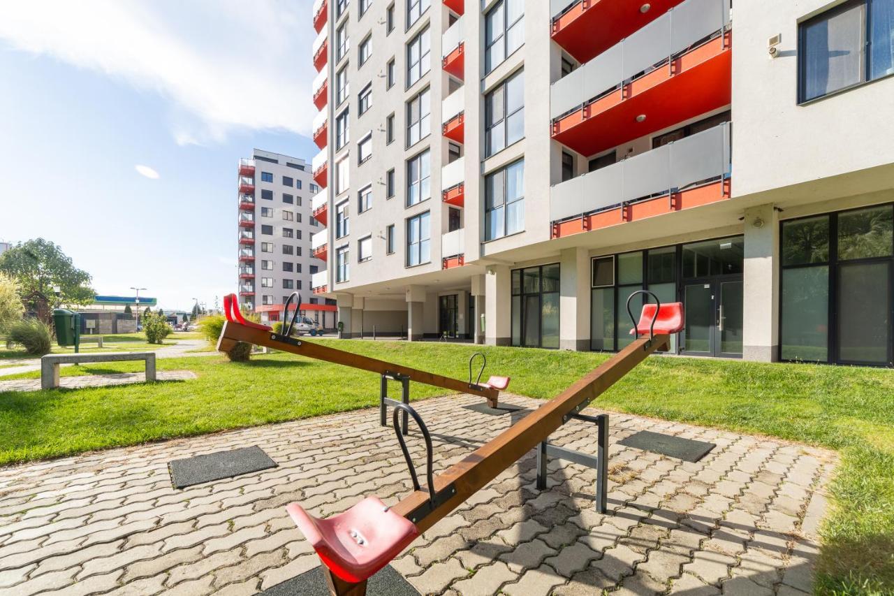 Ari Red Apartment In Complexul Ared Kaufland Arad Exterior foto